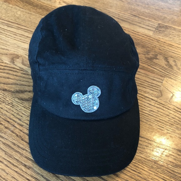 Disney Accessories - Women’s Mickey sequined hat